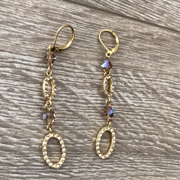 New Anthropologie gold dangle crystal earrings - Picture 2 of 4